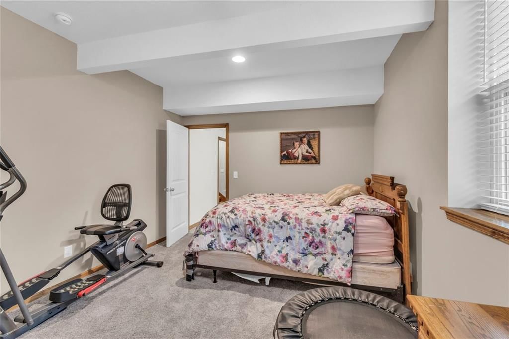 6940 N Denver Avenue — photo 31