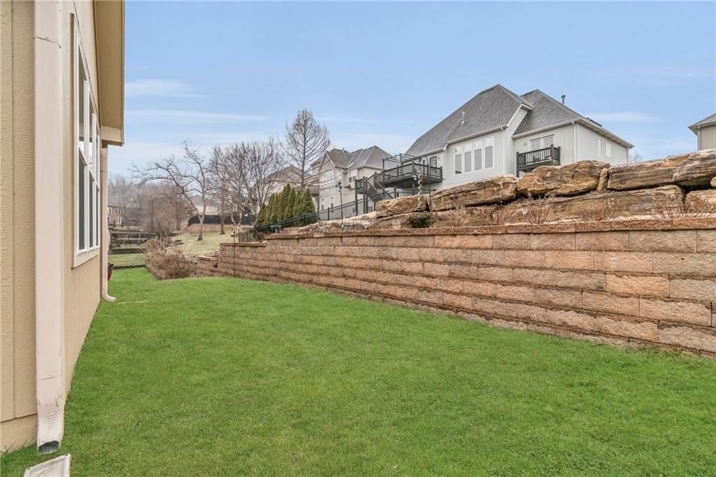 6940 N Denver Avenue — photo 36