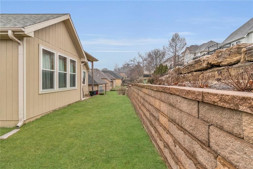 6940 N Denver Avenue — photo 37