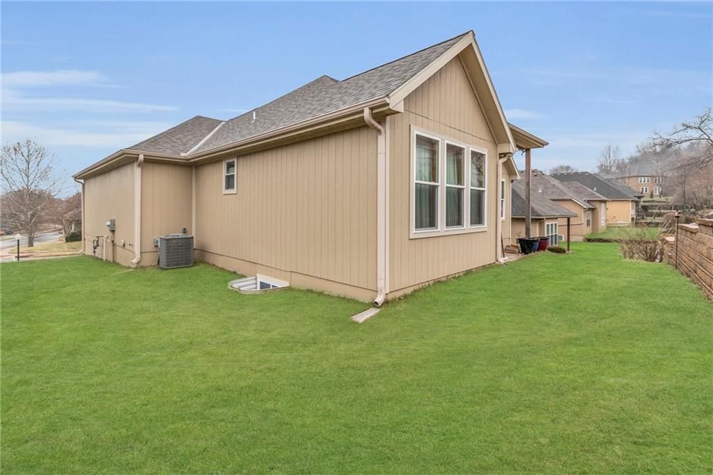 6940 N Denver Avenue — photo 39