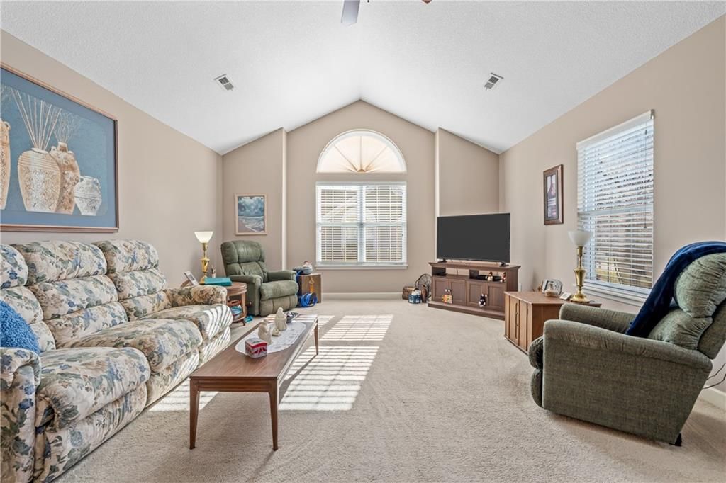 7107 Meadowsweet Lane — photo 8