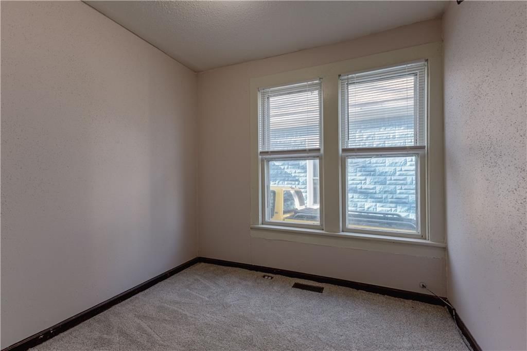1505 Metropolitan Avenue — photo 10