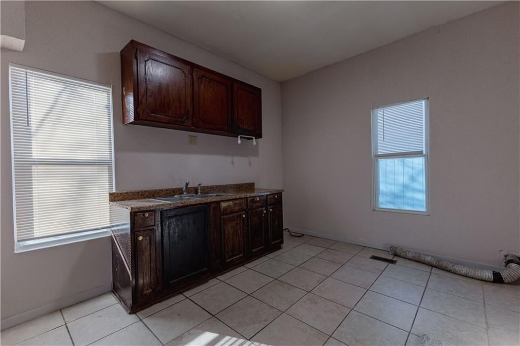 1505 Metropolitan Avenue — photo 15