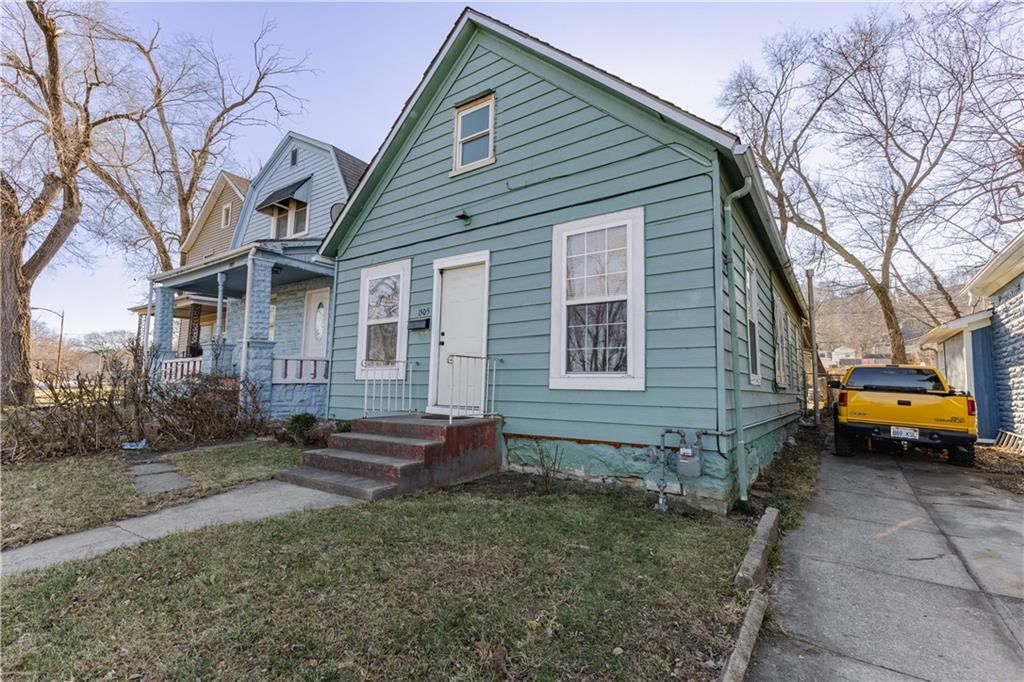 1505 Metropolitan Avenue — photo 20