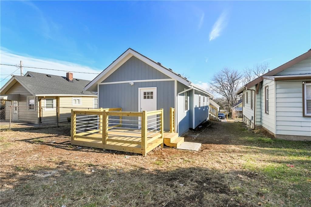 3914 Norton Avenue — photo 31