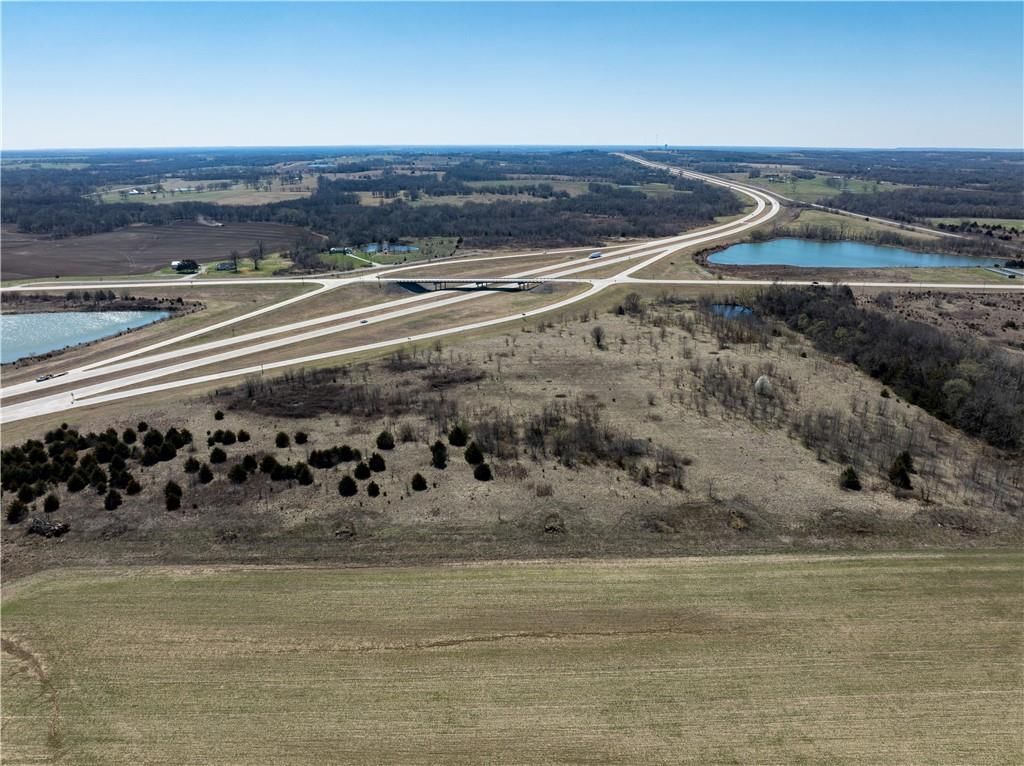 21082 Ks-52 Highway — photo 5