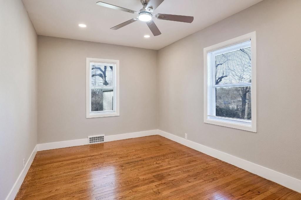 3640 N Grand Avenue — photo 19