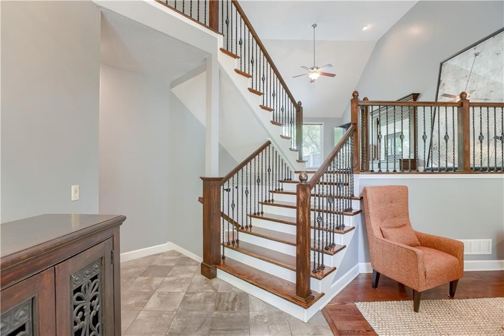 6764 Longview Road — photo 9
