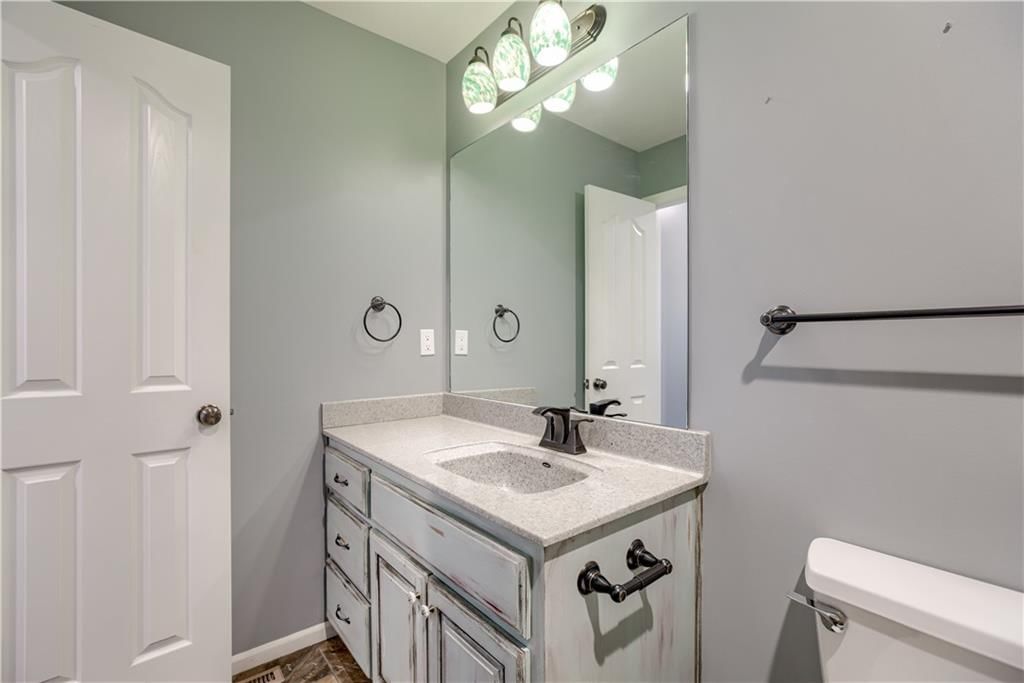 6764 Longview Road — photo 30