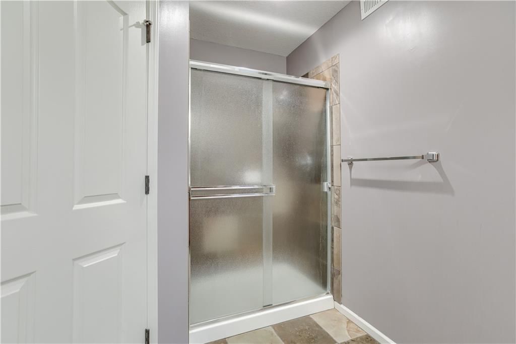 6764 Longview Road — photo 33