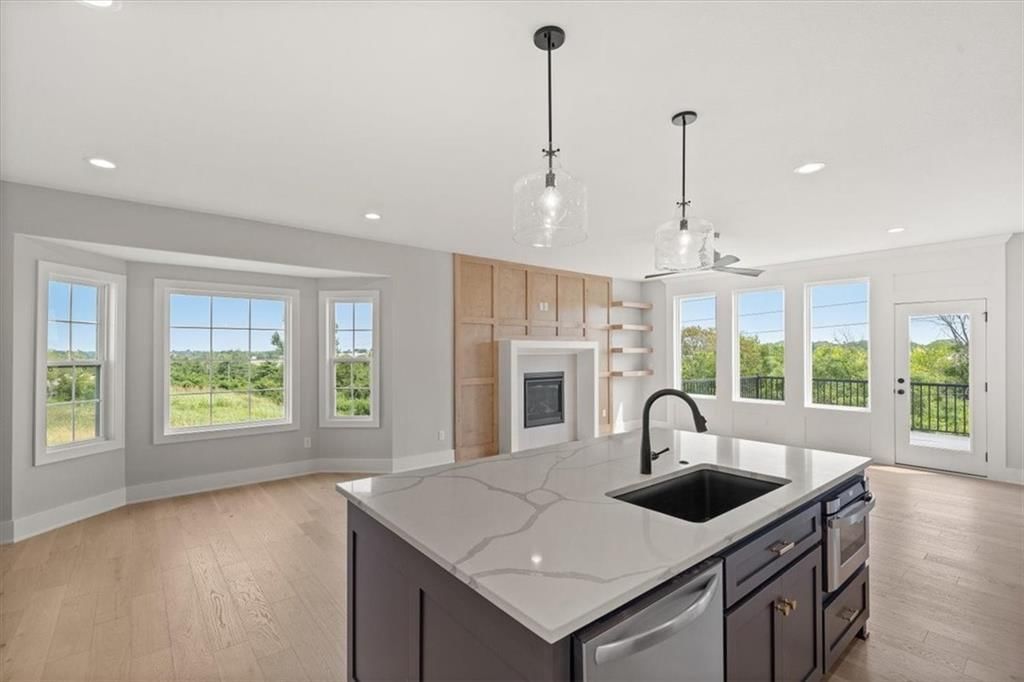 Photo 11 of 37 - 4027 NE Sagamore Drive