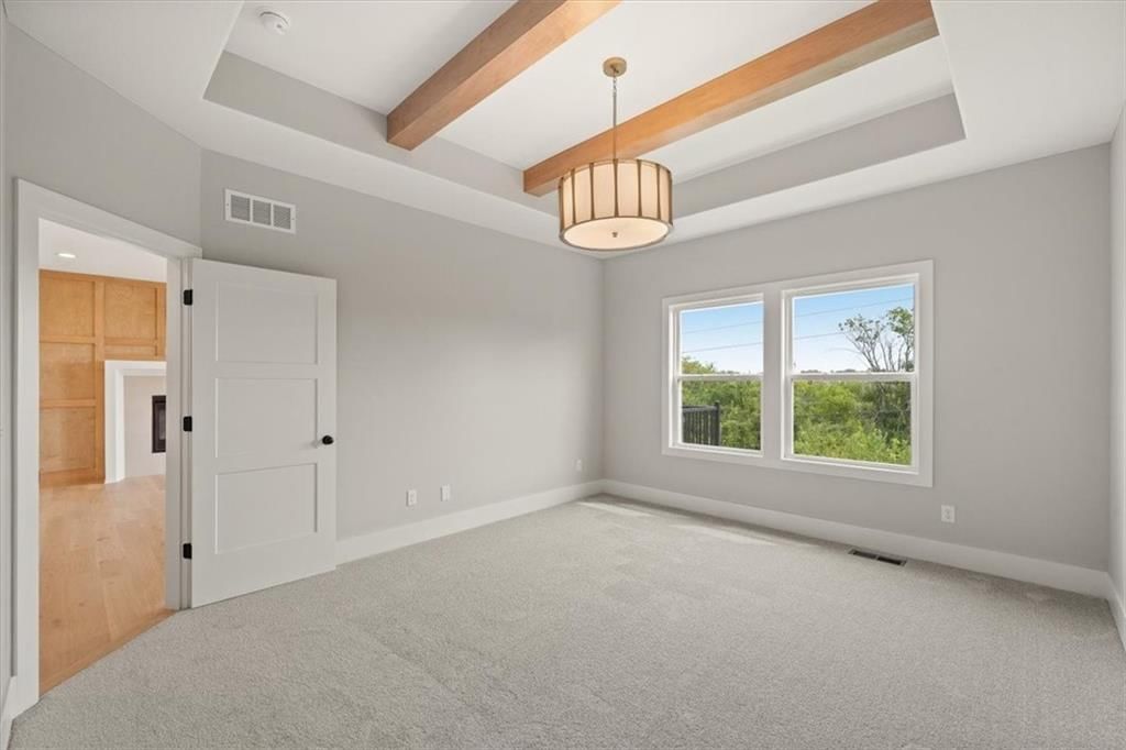 Photo 24 of 37 - 4027 NE Sagamore Drive