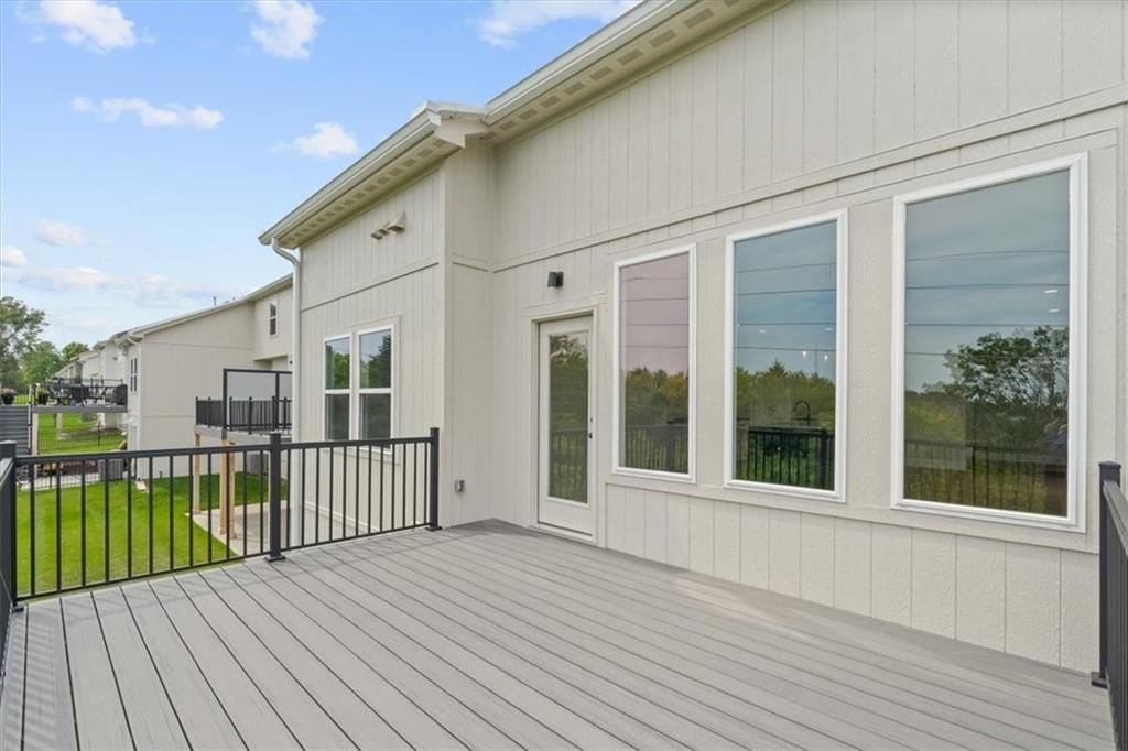 Photo 35 of 37 - 4027 NE Sagamore Drive
