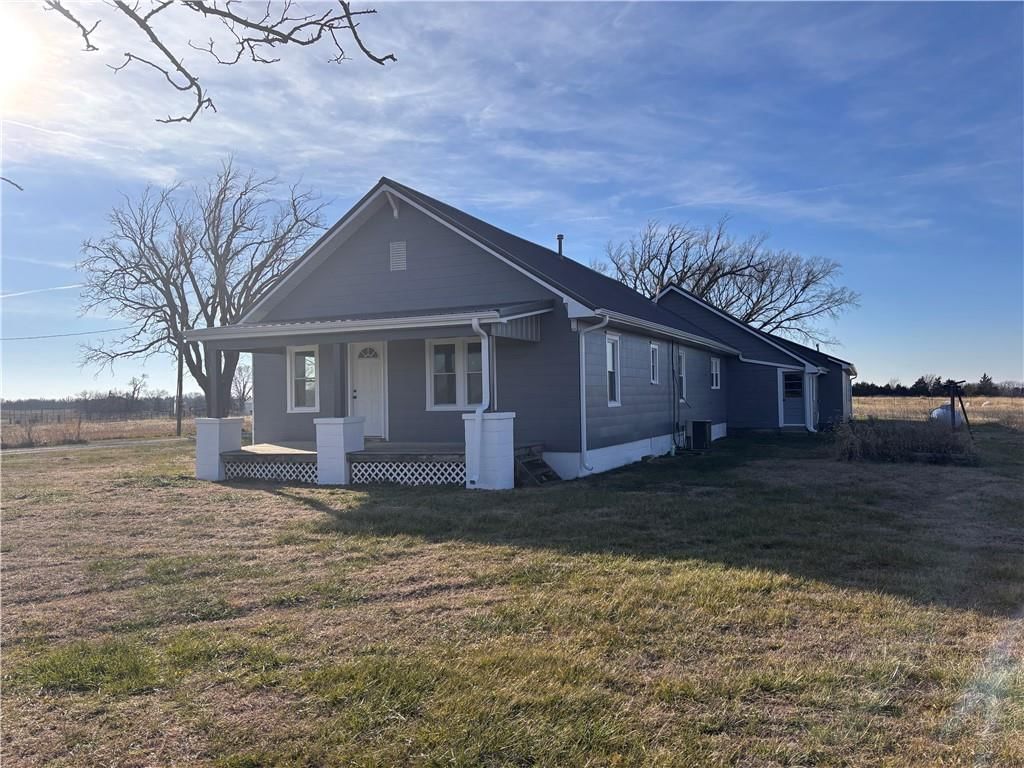 21177 SW Missouri Road — photo 5