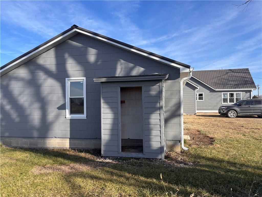 21177 SW Missouri Road — photo 8