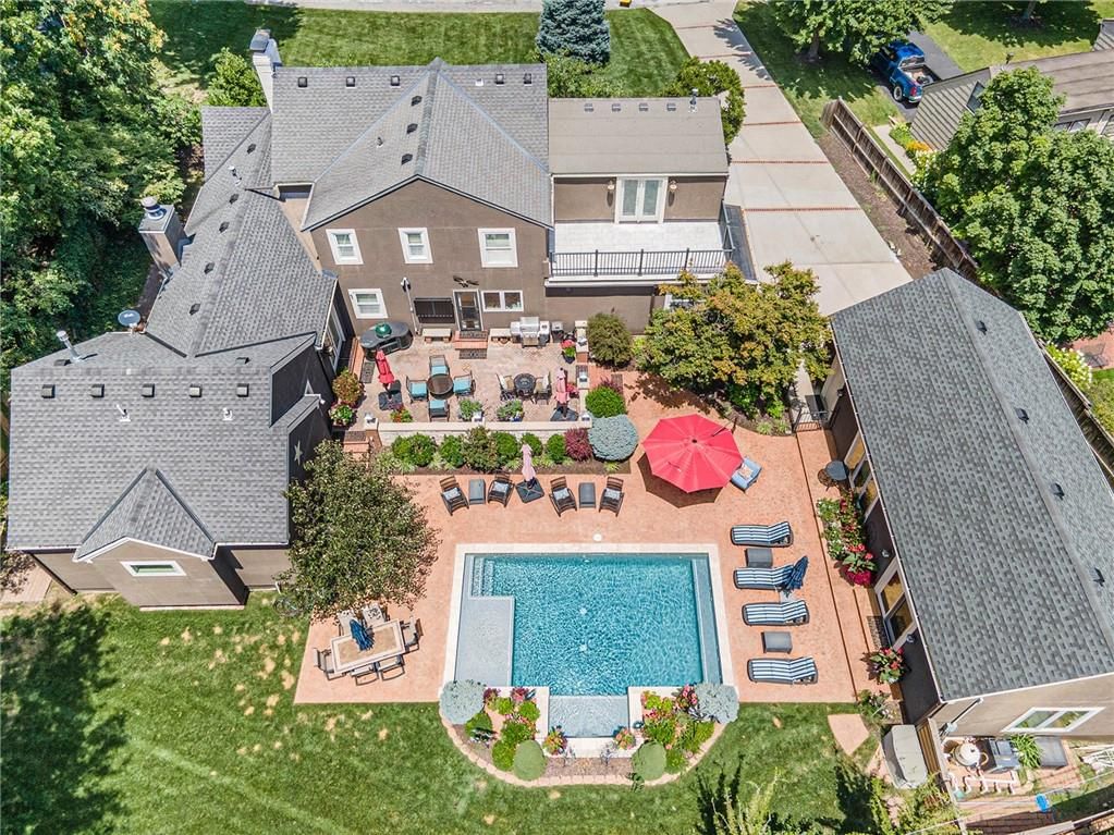 Photo 47 of 53 - 821 W 54th Terrace