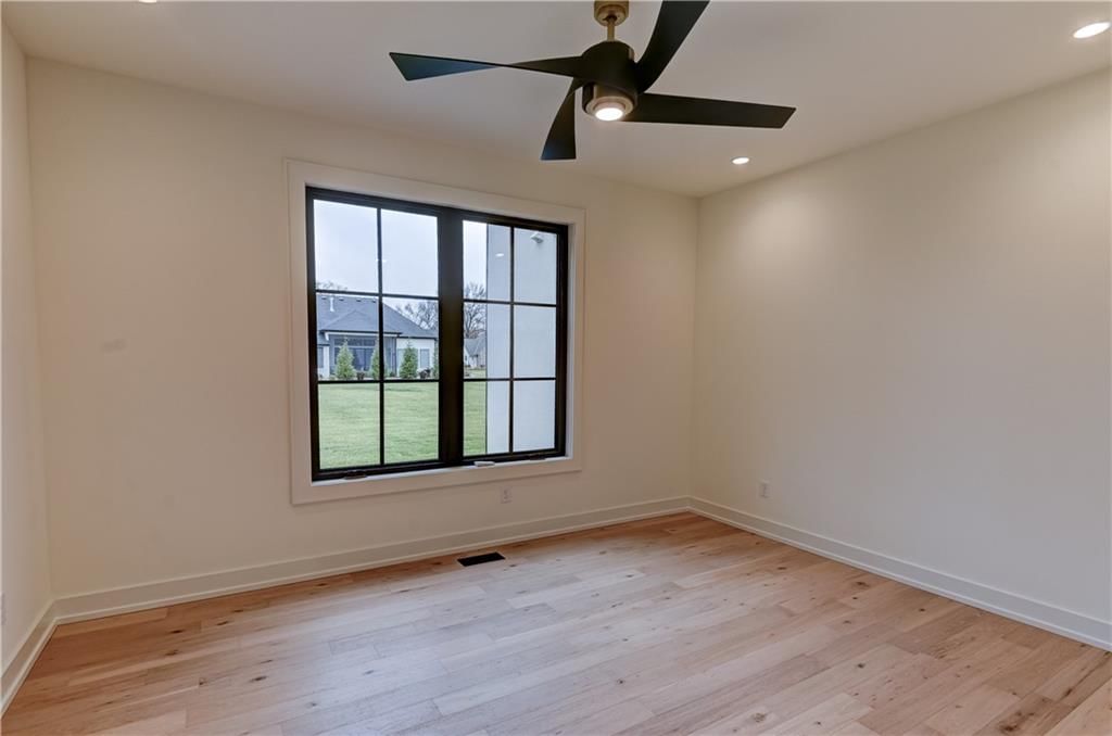 3903 W 84th Terrace — photo 38
