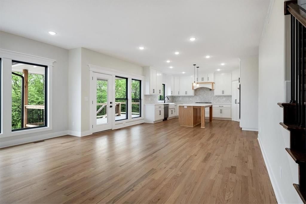 502 Blackhawke Drive — photo 5
