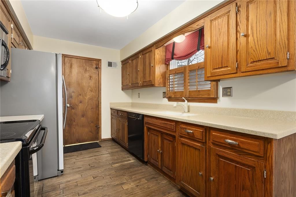 10164 Edelweiss Circle — photo 11