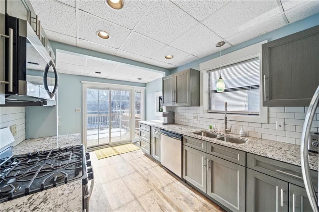 1225 W 40TH Street — photo 14