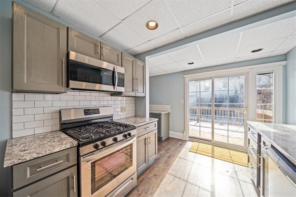 1225 W 40TH Street — photo 15