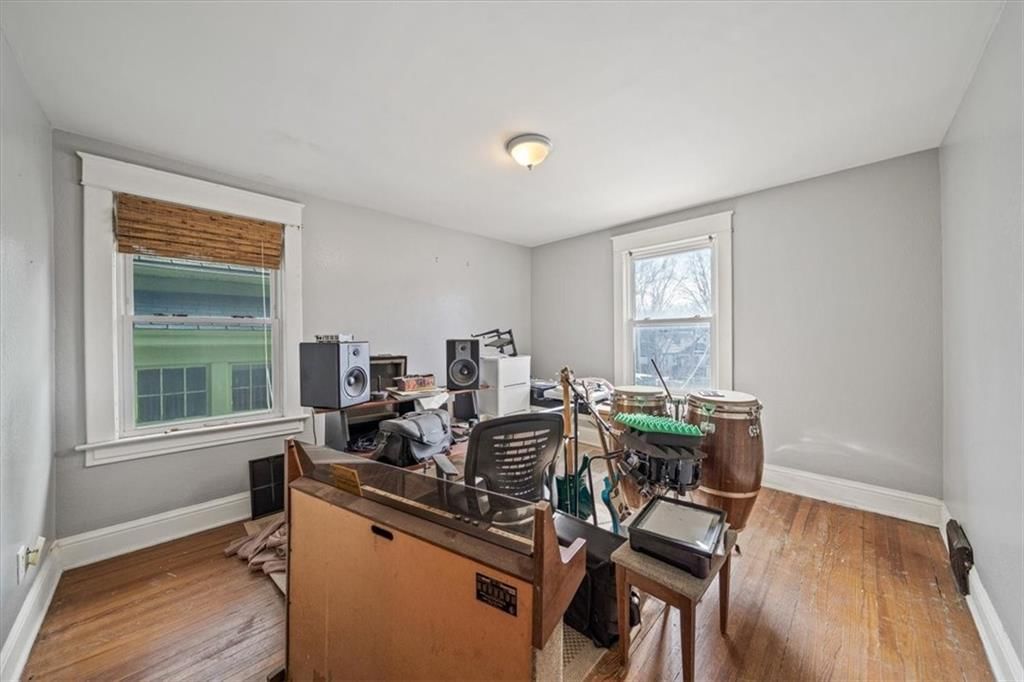 1225 W 40TH Street — photo 16