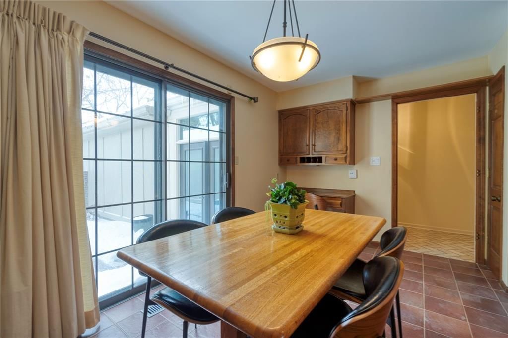 12884 Cambridge Circle — photo 7