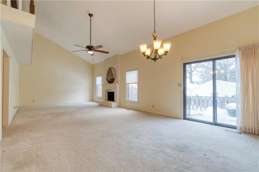 12884 Cambridge Circle — photo 15