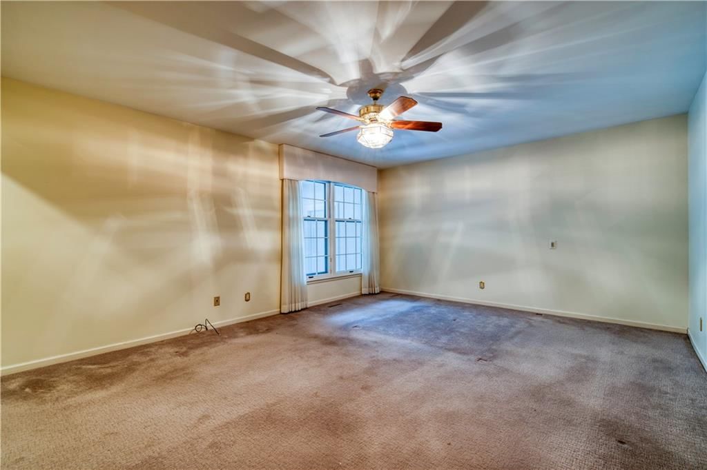 12884 Cambridge Circle — photo 18