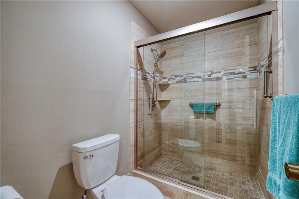 12884 Cambridge Circle — photo 21