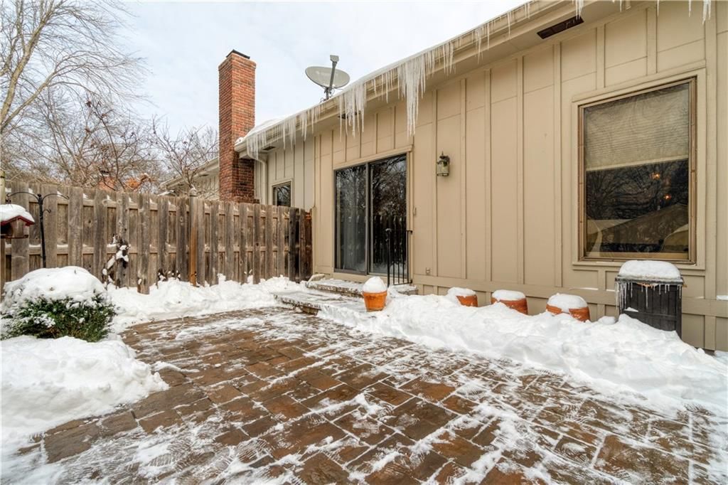 12884 Cambridge Circle — photo 35