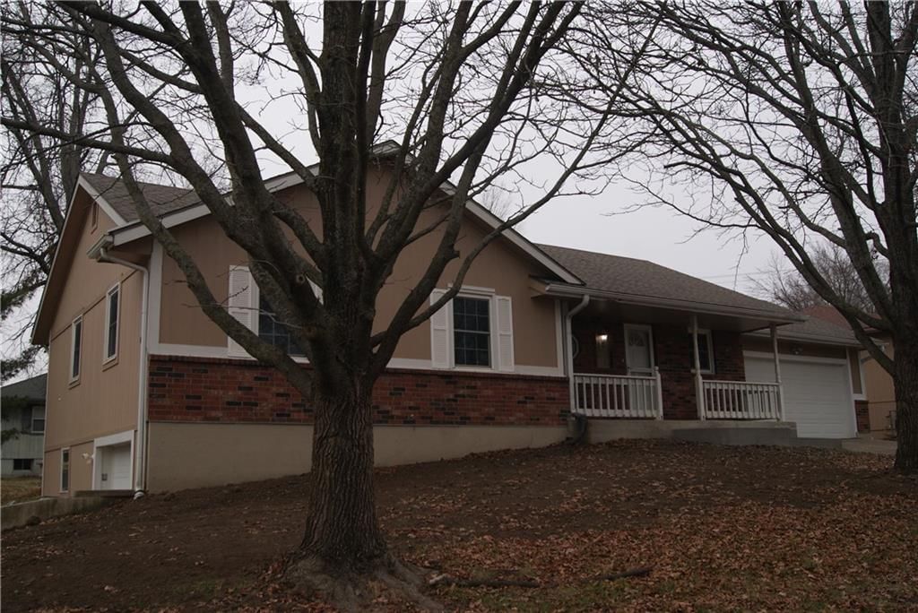 609 N Halsey Street — photo 1