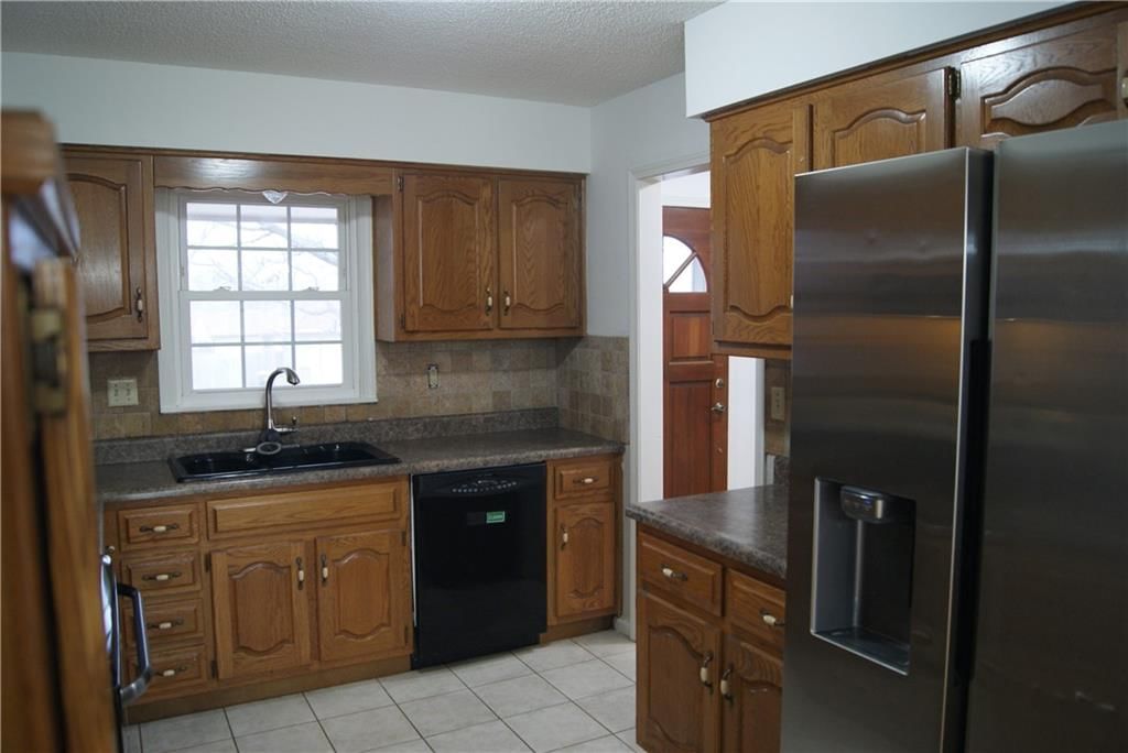 609 N Halsey Street — photo 7