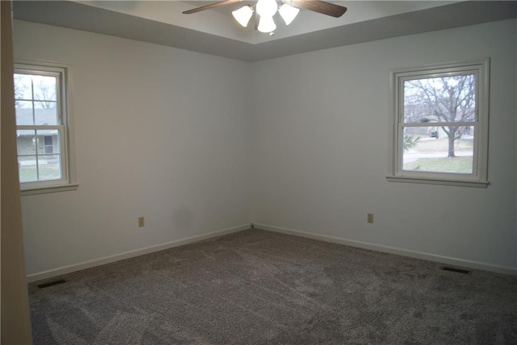 609 N Halsey Street — photo 9