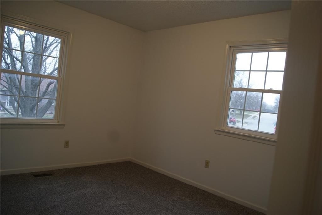 609 N Halsey Street — photo 11