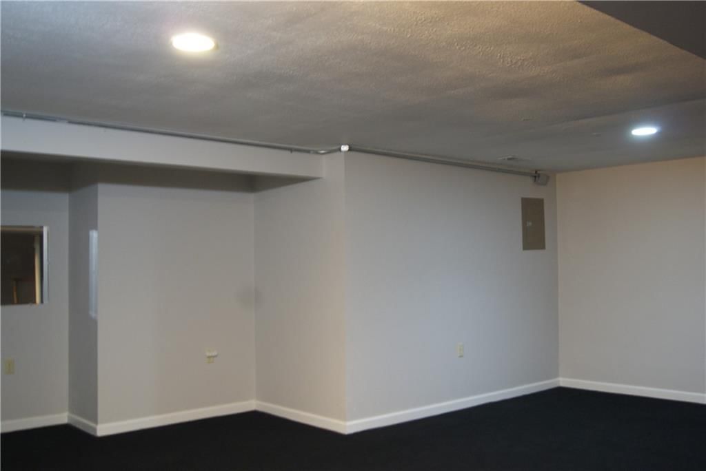 609 N Halsey Street — photo 13