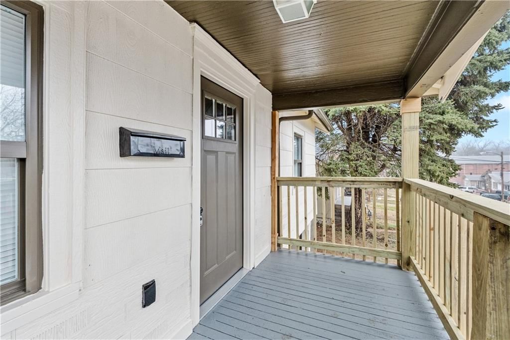 938 Waverly Avenue — photo 5