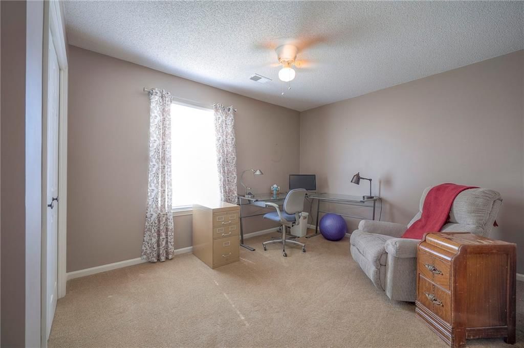 9209 N Holmes Court — photo 32