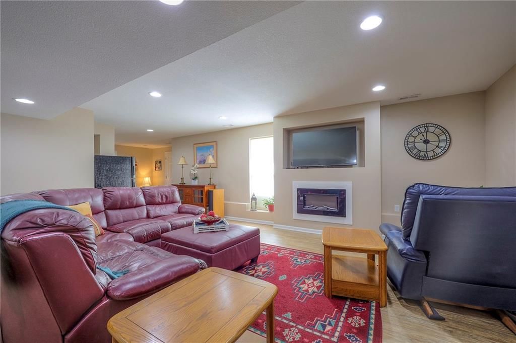 9209 N Holmes Court — photo 35