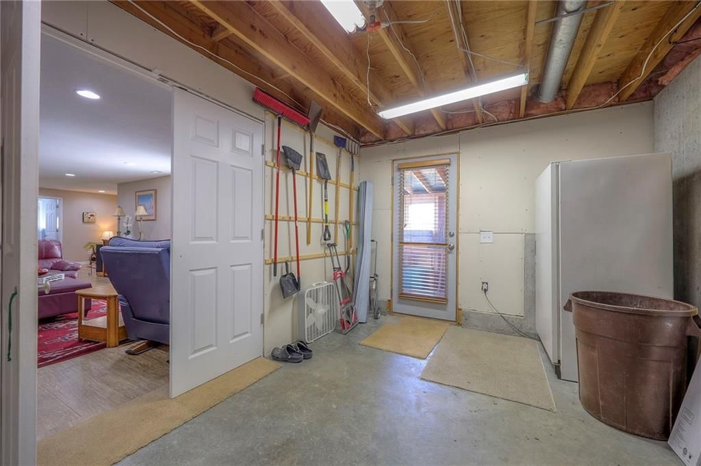 9209 N Holmes Court — photo 43
