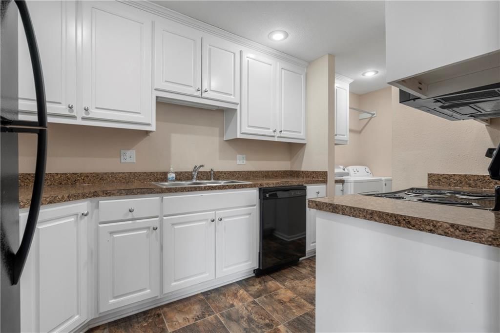4201 S Minnie Street — photo 10