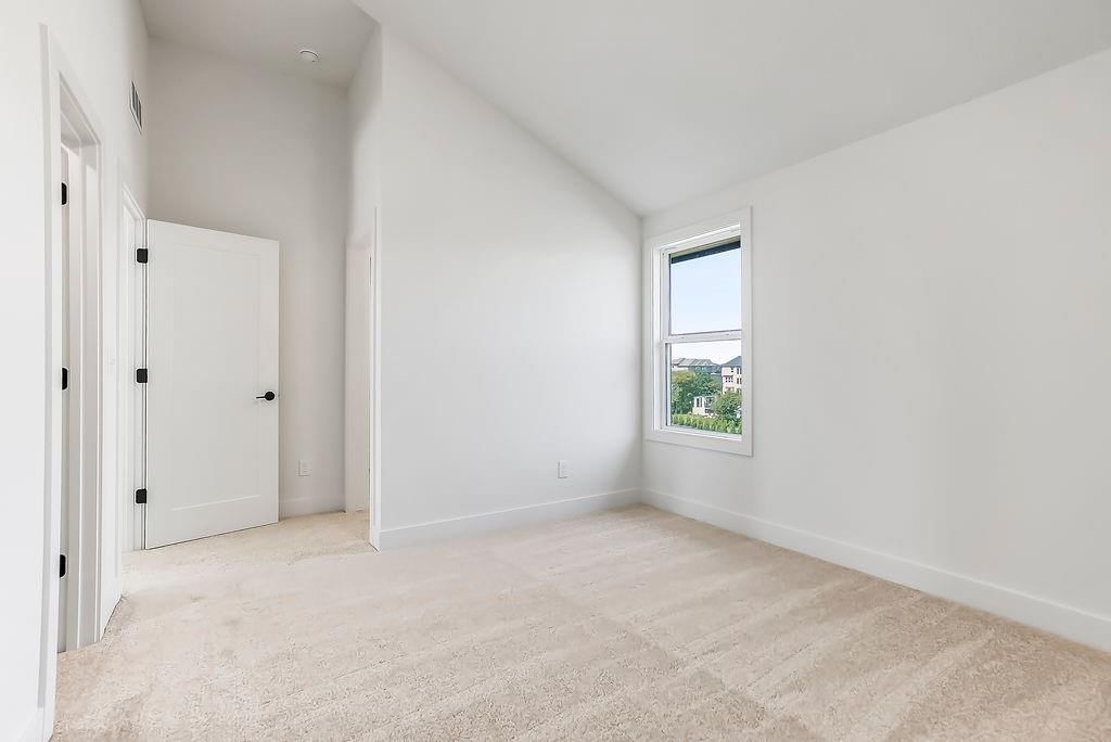 11468 S Violet Street — photo 41