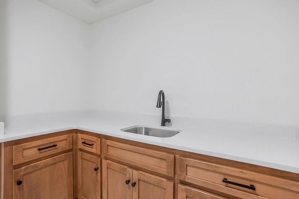 11468 S Violet Street — photo 46