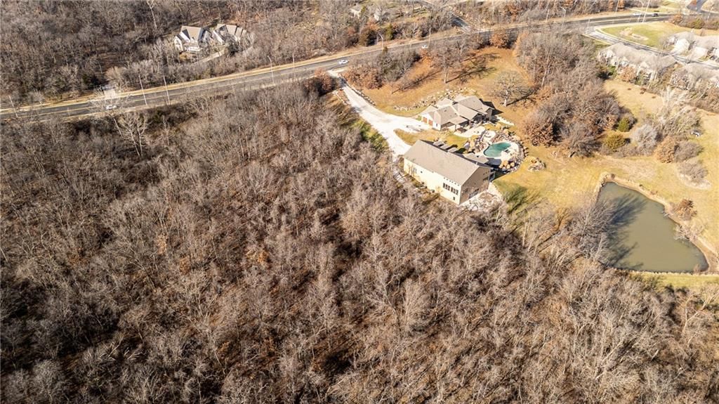 6405 NW Daggett Road, Kansas City, MO