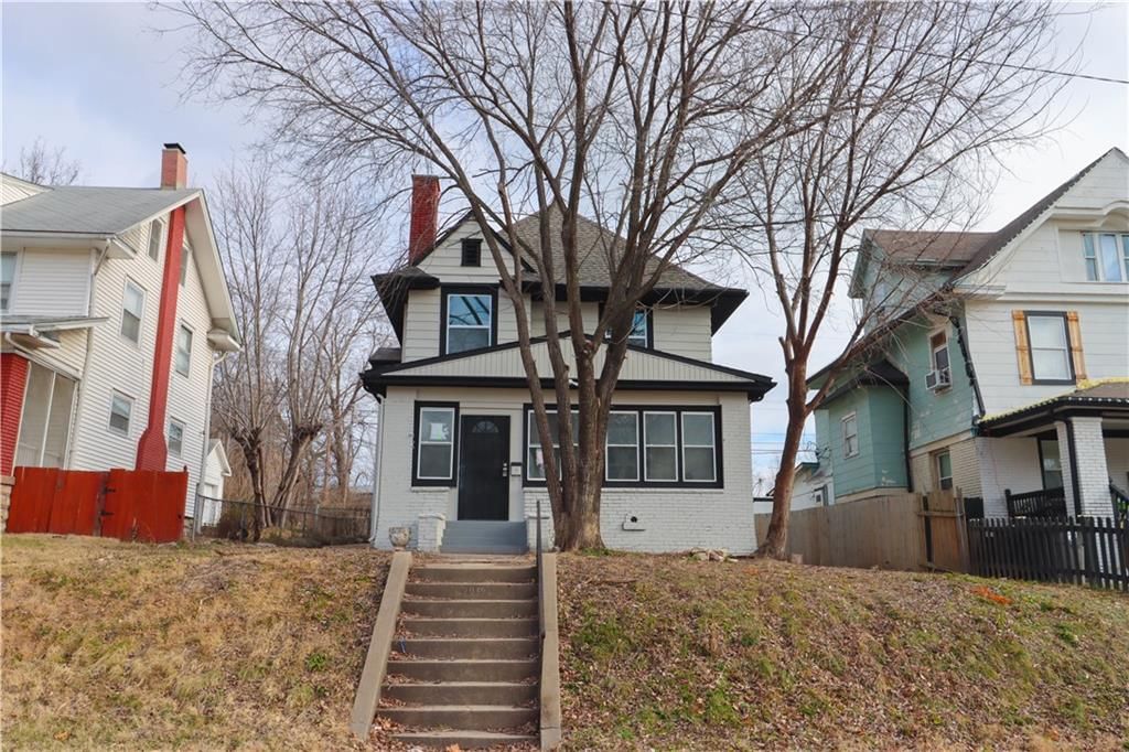 2049 N Tremont Street — photo 3