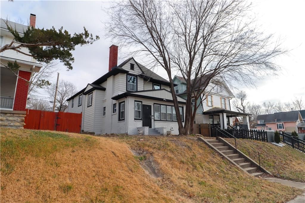 2049 N Tremont Street — photo 4