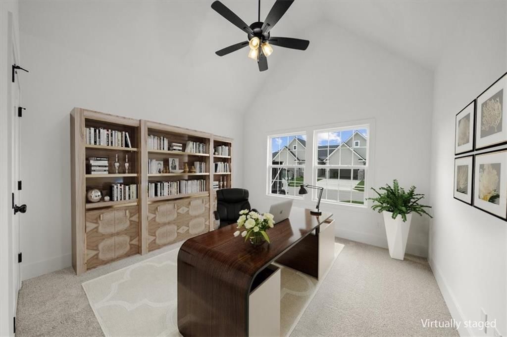 824 NE Algonquin Street — photo 3
