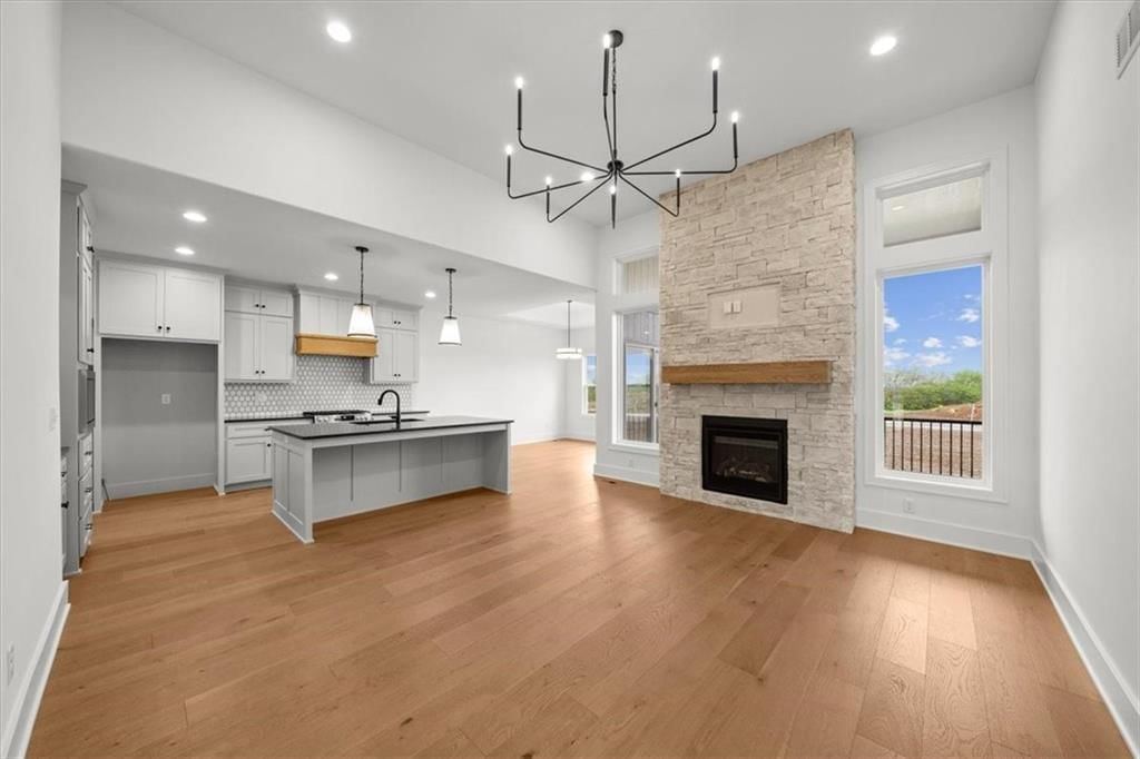 824 NE Algonquin Street — photo 6