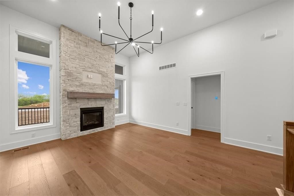824 NE Algonquin Street — photo 8
