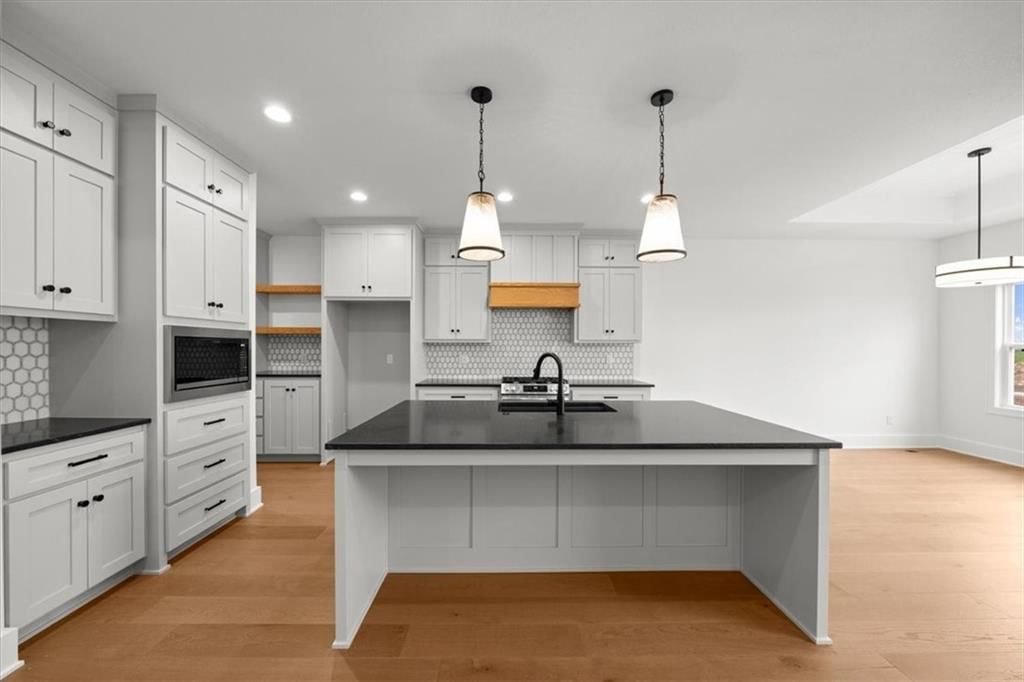 824 NE Algonquin Street — photo 15